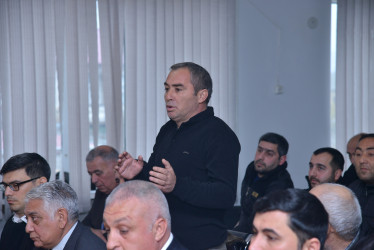 Qaradağ Rayon İcra Hakimiyyətinin başçısı Süleyman Mikayılovun növbəti səyyar qəbulu Şonqar qəsəbəsində keçirilib.