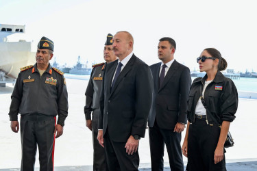 Azərbaycan Respublikasının Prezidenti, Silahlı Qüvvələrin Müzəffər Ali Baş Komandanı İlham Əliyev və birinci xanım Mehriban Əliyeva Hərbi Dəniz Qüvvələrində olublar.