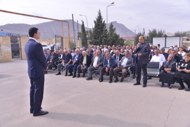 Qaradağ Rayon İcra Hakimiyyətinin başçısı Natiq Əliyev Puta qəsəbəsində sakinlərlə görüşüb və vətəndaşların səyyar qəbulunu keçirib.