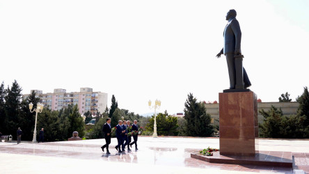 Görkəmli alim, AMEA-nın ilk qadın həqiqi üzvlərindən biri, tibb elmləri doktoru, akademik Zərifə xanım Əliyevanın anım gününə həsr olunmuş dəyirmi masa keçirildi. 
