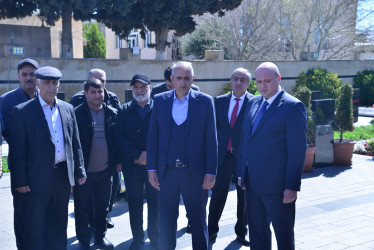 Şəhid Hüseynov Rafiq Hüseyn oğlunun Qaradağ rayonu, Lökbatan qəsəbəsində 40 mərasimi keçirilmişdir.