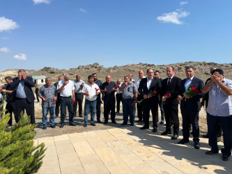 Qaradağ rayonunun Qobustan qəsəbəsində şəhid Sadiq Əzizlinin xatirəsi anılıb