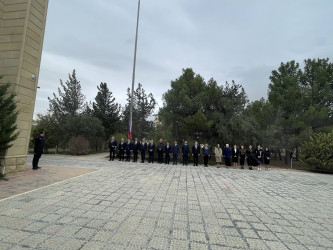 Qaradağ rayonunda da şəhidlərimizin əziz xatirəsi bir dəqiqəlik sükutla yad edilib