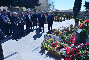 Şəhid Hüseynov Rafiq Hüseyn oğlunun Qaradağ rayonu, Lökbatan qəsəbəsində 40 mərasimi keçirilmişdir.
