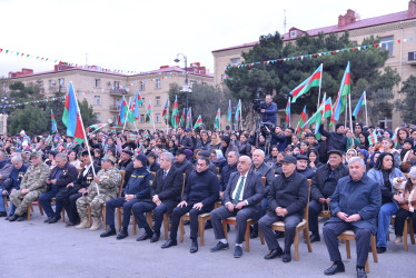 Zəfər Günü: Qaradağda qürur dolu silsilə tədbirlərdən sonra Bayram konserti və atəşfəşanlıq