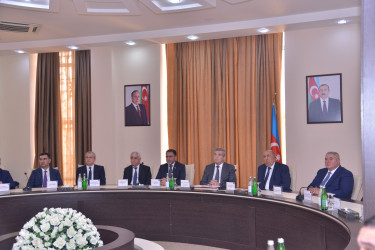 15 iyun - Milli Qurtuluş Gününə həsr olunmuş dəyirmi masa