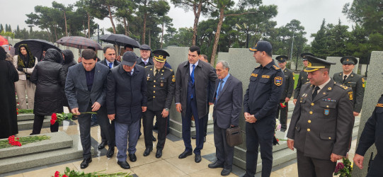 Vətən Müharibəsinin qəhrəman şəhidi kapitan Hüseynli Türkay Nizami oğlunun altıncı il dönümü münasibətilə anım mərasimi keçirilmişdir.