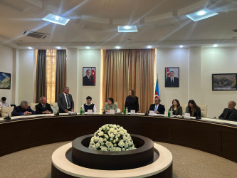 "Müasir Azərbaycan Şəhərsalması: Heydər Əliyev strategiyasından dayanıqlı gələcəyə" adlı dəyirmi masa keçirildi.