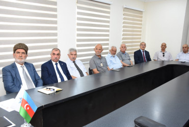 Qaradağ rayonunda ağsaqqallarla görüş keçirilib