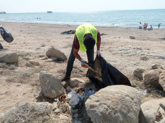 Qaradağ rayonunda təmizlik aksiyası keçirilmişdir