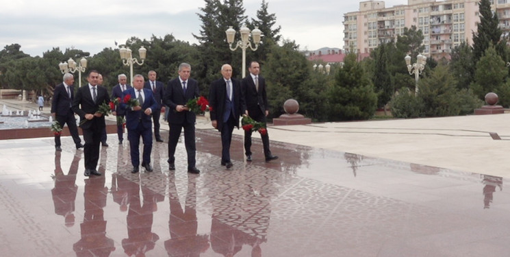 Qaradağ rayonunda Yeni Azərbaycan Partiyasının yaranmasının 32-ci ildönümü qeyd edilib