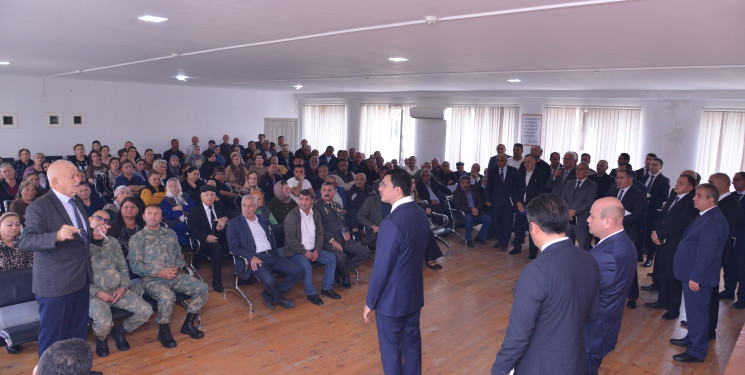 Qızıldaş qəsəbəsində vətəndaşların səyyar qəbulu keçirilib.
