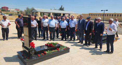    Azərbaycan Ordusunun Birinci Qarabağ müharibəsində itkin düşən,04.06.2024-cü il tarixində dəfn olunan şəhidi Məhəmmədov Abış Əsgər oğlunun 40 mərasimi keçirilmişdir.