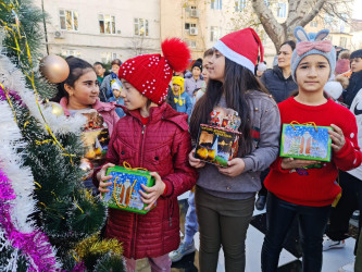 Qaradağ rayonunun qəsəbələrində yeni 2023-cü il münasibəti ilə tədbirlər keçirilir