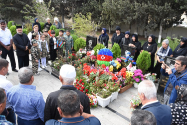 Qaradağ rayonunun Lökbatan qəsəbəsində şəhid Tərlan Rüstəmovun anım mərasimi keçirilib