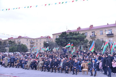 Zəfər Günü: Qaradağda qürur dolu silsilə tədbirlərdən sonra Bayram konserti və atəşfəşanlıq