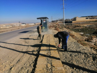 Korgöz qəsəbəsində yeni dayanacaq quraşdırılır