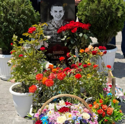 Vətən Müharibəsi şəhidi Abasov Ruslan Hikmət oğlunun anadan olmasının 26-cı il dönümü ilə bağlı anım mərasimi keçirilib