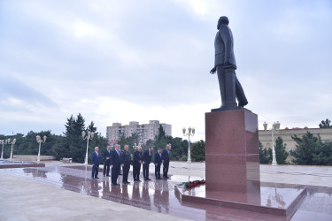 Heydər Əliyev Mərkəzində Ulu Öndər Heydər Əliyevin əziz xatirəsinə həsr olunmuş dəyirmi masa keçirildi.