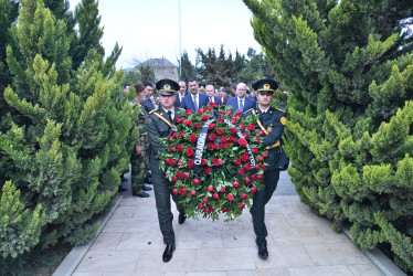 Qaradağ rayonunda “31 Mart Azərbaycanlıların Soyqırımı abidə-kompleksi”nin önündə anım tədbiri keçirildi.