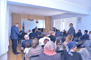 Qaradağ Rayon İcra Hakimiyyətinin başçısı Süleyman Mikayılovun Qobustan qəsəbəsində səyyar qəbulu keçirilib