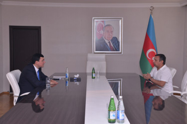 Qaradağ Rayon İcra Hakimiyyətinin başçısı Natiq Əliyev Qaradağ Rayon İcra Hakimiyyətində sakinlərlə görüşüb və vətəndaşların qəbulunu keçirib
