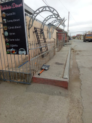 Qaradağ rayonunun Qobustan qəsəbəsində yerləşən Yusif Əliyev küçəsində piyadaların hərəkəti üçün nəzərdə tutulmuş səki ərazi zəbtindən azad edilmişdir.