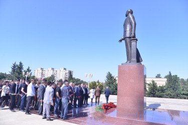 Ümummilli Lider Heydər Əliyevin anadan olmasının 102-ci  ildönümü