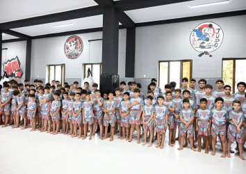 Qaradağ rayonunun Lökbatan qəsəbəsində Azərbaycan Peşəkar Döyüş Klubunun ("TT FIGHT") yeni idman zalının açılışı olub.